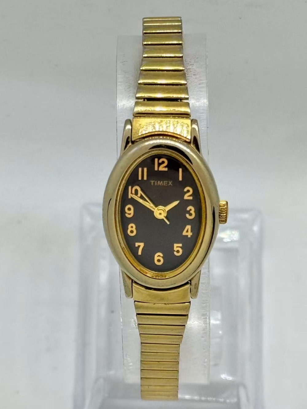 Vintage Timex Women’s Quartz Gold Tone 18mm Black Dial Watch New Battery Runs